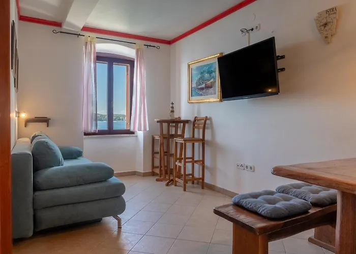 Hinterreiter ロヴィニ