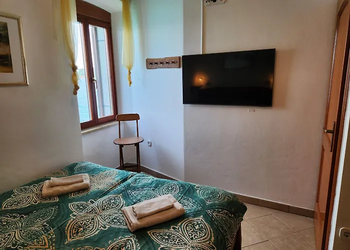 Hinterreiter アパート ロヴィニ