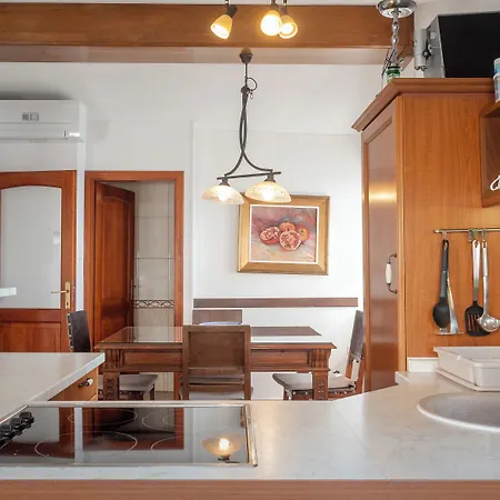 아파트 Hinterreiter 로비니